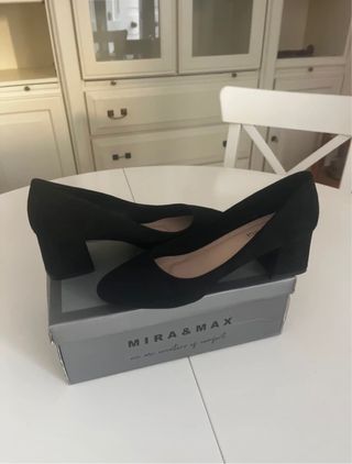 Tacones negros (Talla 38)