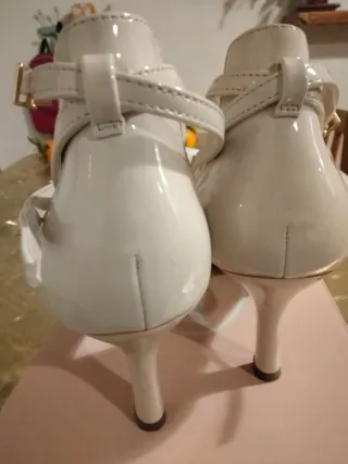 Zapatos de tacón Graceland beige