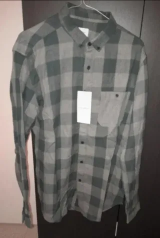 Camisa de cuadros gris