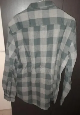 Camisa de cuadros gris