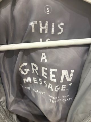 Cazadora plumífero largo gris