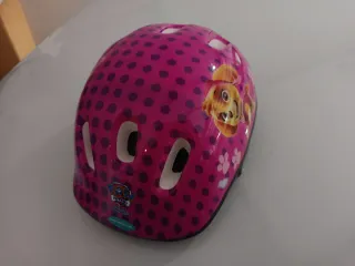 Casco y protecciones de Skye de Patrulla Canina