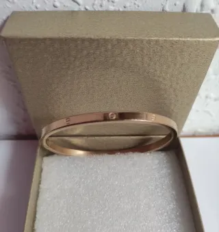 Pulsera CHAPADO Oro. Estilo Cartier.