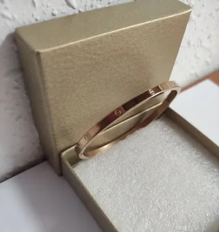 Pulsera CHAPADO Oro. Estilo Cartier.