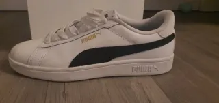 Zapatillas Puma Blancas y Doradas