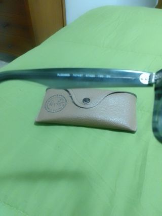 Montura Ray-Ban gris y negra