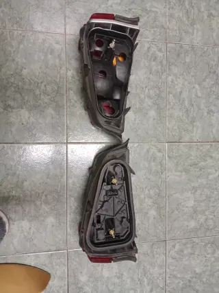 Pilotos Traseros Peugeot 106