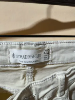 Vaqueros Stradivarius Beige D78