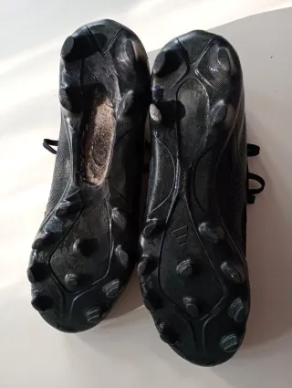 Botas de fútbol Adidas Predator Negras