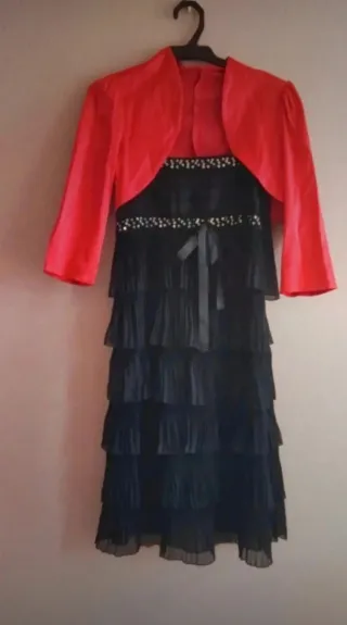 Conjunto Vestido Fiesta Negro y Torera Roja