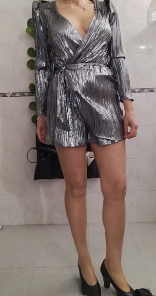 Vestido plateado mini falda-pantalón NUEVO