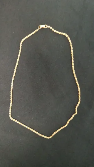Cadena de oro estilo cordón