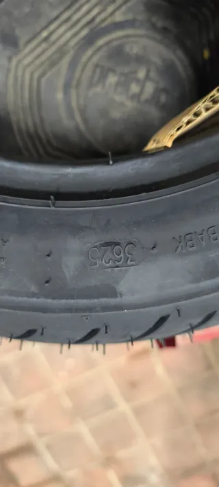 Neumático de moto 90/90-10