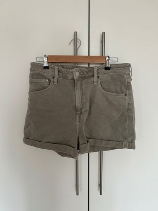 Pantalón corto vaquero beige
