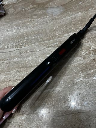 Piastra per capelli KOENIC nera