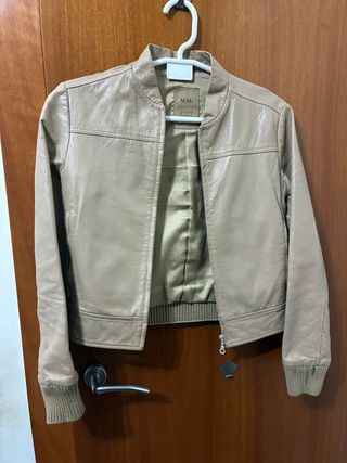 Bomber de piel beige