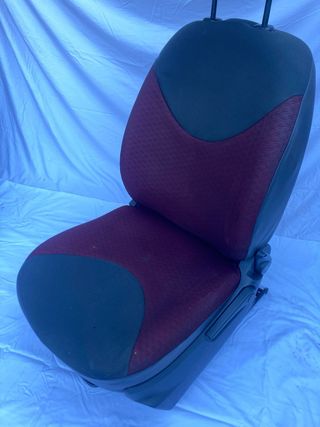 Asientos Citroen C2 Delanteros y Paneles puerta