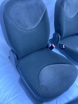 Asientos Traseros y Paneles Citroen C2