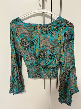 Blusa Crop Estampada Manga Larga