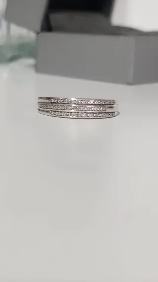 Anillo Oro 18kt con Diamantes