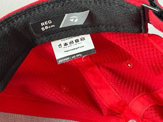 Gorra TaylorMade Qi10 Roja