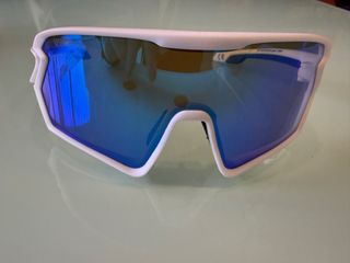 Gafas deportivas Uvex con funda