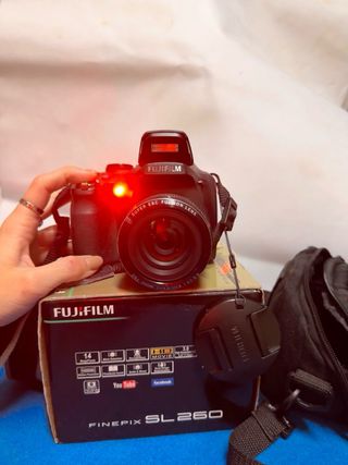 Cámara Fujifilm Finepix SL260 14MP 26x Zoom