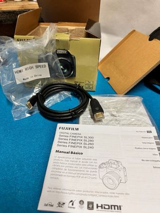 Cámara Fujifilm Finepix SL260 14MP 26x Zoom