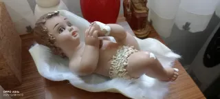 Niño Jesús en escayola con paño
