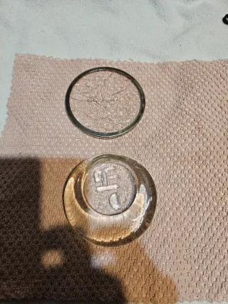 Cenicero de vidrio macizo