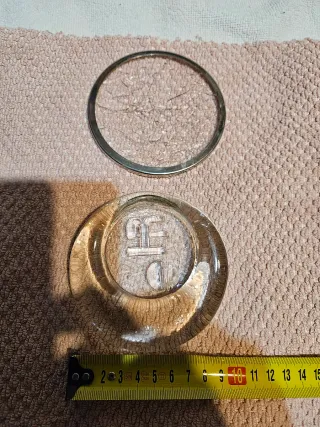 Cenicero de vidrio macizo