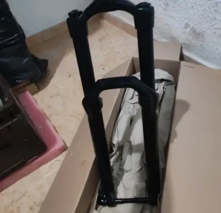 Horquilla RockShox Gold 35