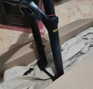 Horquilla RockShox Gold 35