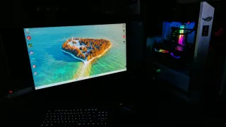 Mesa y Monitor BenQ XL2546K