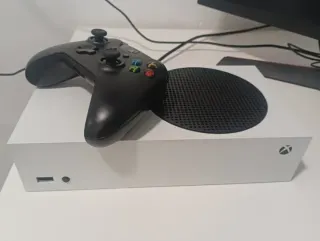 Xbox Series S Consola + Mando Negro