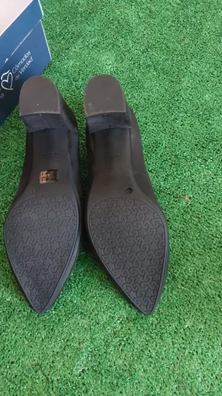 Zapatos CHAMBY tacón ancho negro T.39