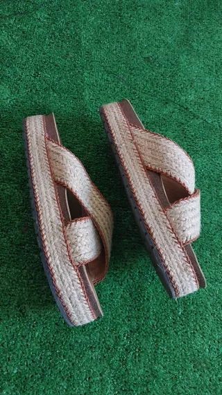 Sandalias Beige/Marrón Talla 39