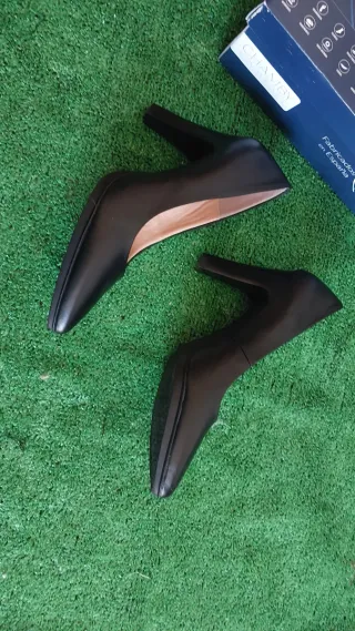 Zapatos Chamby Talla 39 Negros