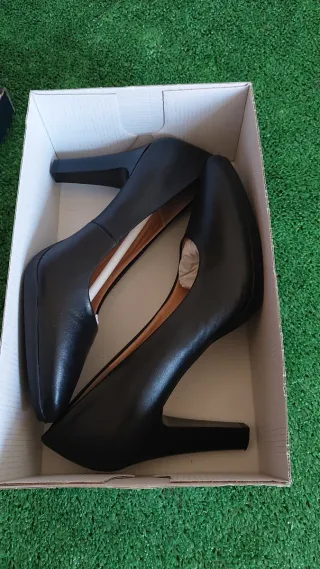 Zapatos Chamby Talla 39 Negros