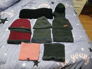 Gorros de invierno azul y gris