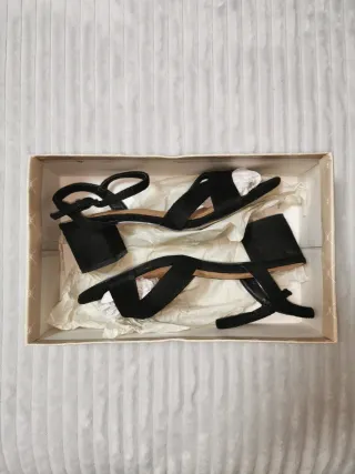 Zapatos de tacón negros