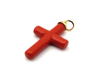 colgante oro 18k con piedra con onix