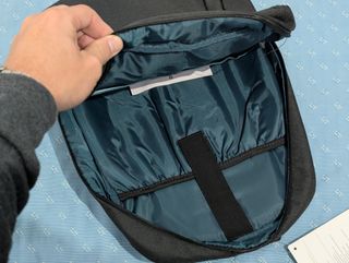 Mochila LENOVO - Portátil 15.6". Impermeable.