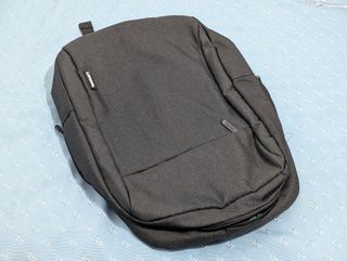 Mochila LENOVO - Portátil 15.6". Impermeable.
