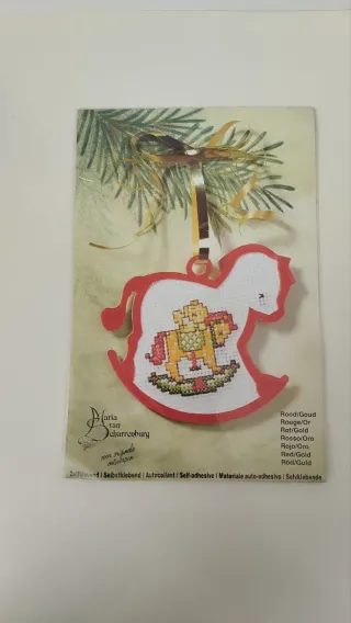 Adorno navideño de punto de cruz