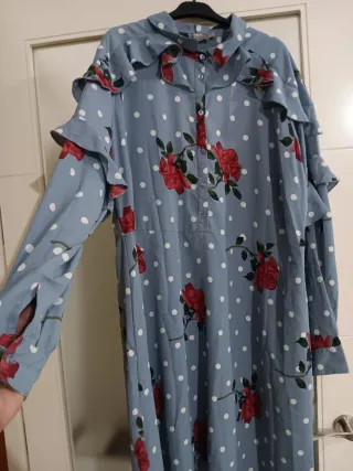 Vestido ASOS lunares y rosas