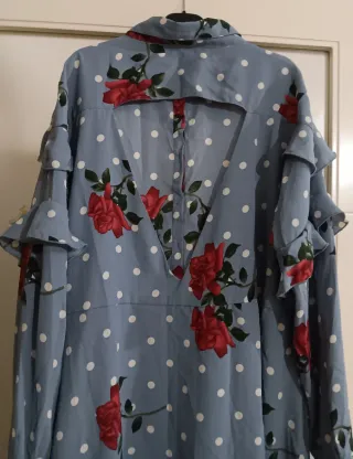 Vestido ASOS lunares y rosas