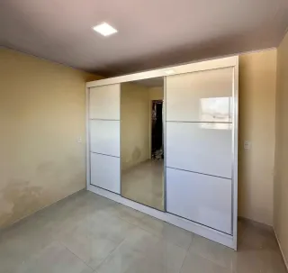 Armario Blanco Nuevo con Espejo