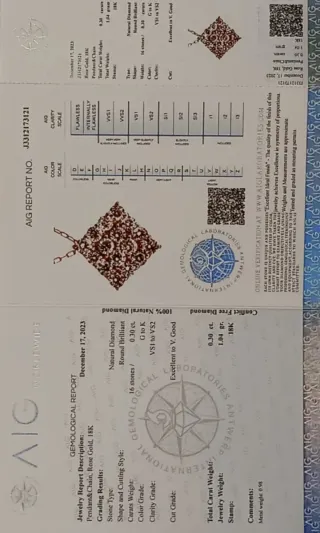 Collar y colgante de oro con diamantes