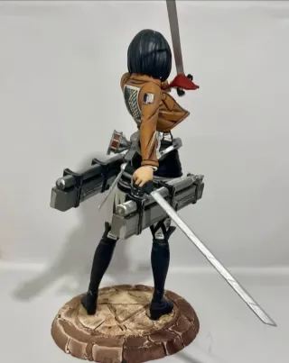 Figura Mikasa Ackerman Ataque a los Titanes